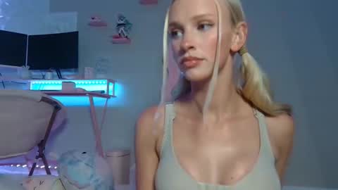 elsa_may online show from 10, 3, 2026