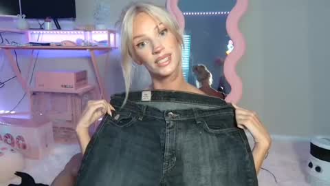 elsa_may online show from 12, 6, 2026