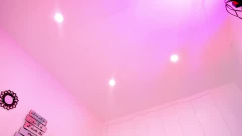 elsiemorrison online show from 8, 4, 2026