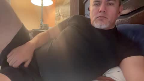 Snapshot of elvecinoequipadon chatting on 20, 5, 2026 Petrhus Rockpic online show from 20, 5, 2026