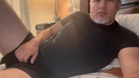 Snapshot of elvecinoequipadon chatting on 21, 5, 2026 Petrhus Rockpic online show from 21, 5, 2026