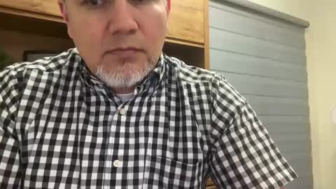 Snapshot of elvecinoequipadon chatting on 27, 5, 2026 Petrhus Rockpic online show from 27, 5, 2026