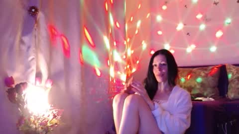 Elisa online show from 10, 3, 2026