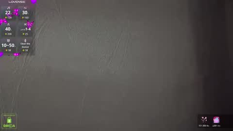 Snapshot of em1l1a chatting on 6, 11, 2025 Em1l1a online show from 6, 11, 2025