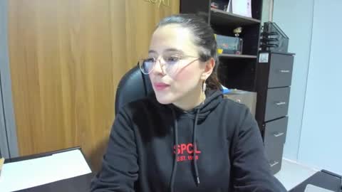 Snapshot of ema_04 chatting on 20, 11, 2025 Estefany Martinez Acua INSTAGRAM ema 04oficial online show from 20, 11, 2025