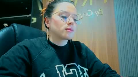 Snapshot of ema_04 chatting on 2, 2, 2026 Estefany Martinez Acua INSTAGRAM ema 04oficial online show from 2, 2, 2026
