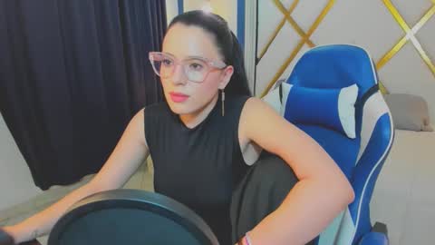 Estefany Martinez Acua INSTAGRAM ema 04oficial online show from 25, 5, 2026