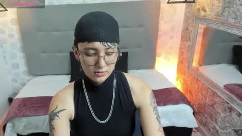 Snapshot of emahills__axelrose chatting on 3, 10, 2025 emahills__axelrose online show from 3, 10, 2025