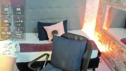 Snapshot of emahills__axelrose chatting on 27, 10, 2025 emahills__axelrose online show from 27, 10, 2025