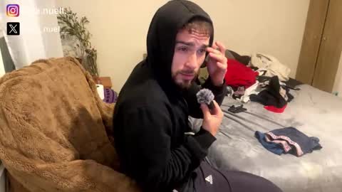 Snapshot of emanuell___ chatting on 27, 4, 2026 emanuell___ online show from 27, 4, 2026
