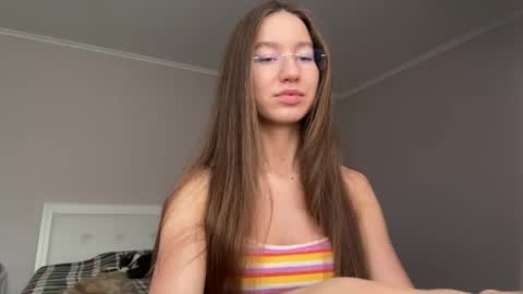 Snapshot of emberfamn chatting on 27, 5, 2026 Alina online show from 27, 5, 2026