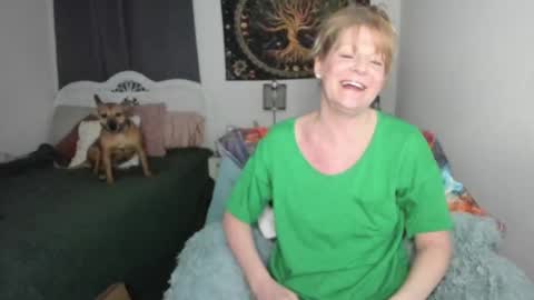 Snapshot of emberpheonixxx chatting on 12, 3, 2025 Ember Pheonixxx online show from 12, 3, 2025