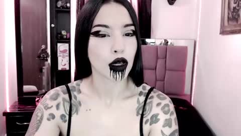 Emerald Black online show from 21, 2, 2025