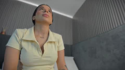 Snapshot of emelie_89 chatting on 18, 3, 2026 emelie_89 online show from 18, 3, 2026