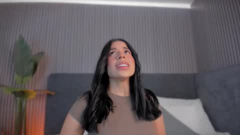 Snapshot of emelie_89 chatting on 27, 3, 2026 emelie_89 online show from 27, 3, 2026