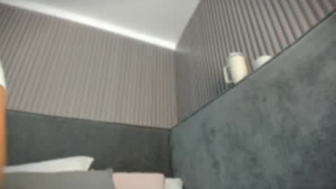 Snapshot of emelie_89 chatting on 6, 4, 2026 emelie_89 online show from 6, 4, 2026