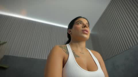 Snapshot of emelie_89 chatting on 20, 4, 2026 emelie_89 online show from 20, 4, 2026