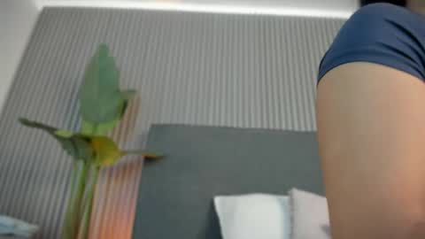 Snapshot of emelie_89 chatting on 30, 4, 2026 emelie_89 online show from 30, 4, 2026