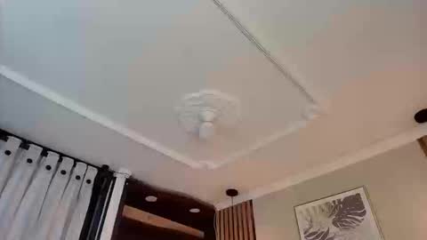 Snapshot of emelie_ch_ chatting on 22, 9, 2025 Emily  online show from 22, 9, 2025