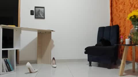 Emely   online show from 28, 11, 2025