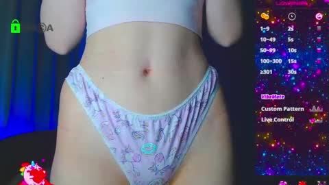 Snapshot of emelycrystal chatting on 7, 3, 2025 Emely online show from 7, 3, 2025