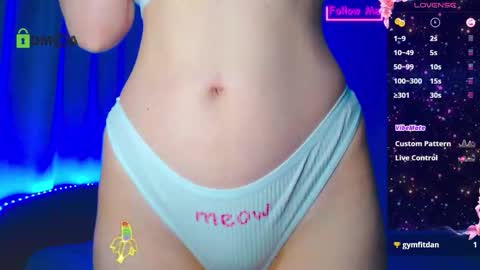 Snapshot of emelycrystal chatting on 9, 2, 2026 Emely online show from 9, 2, 2026