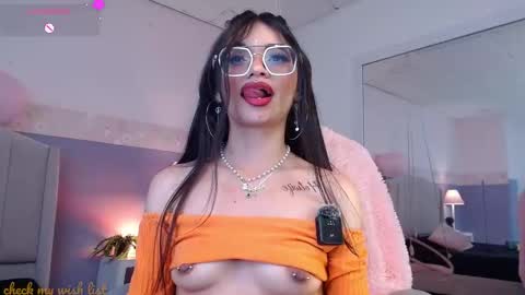 Snapshot of emerald_gh chatting on 5, 2, 2026 Danna online show from 5, 2, 2026