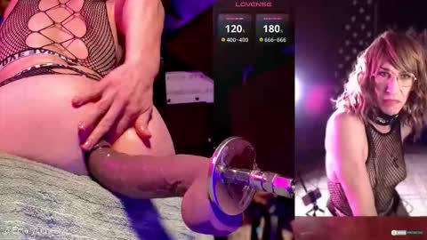 Snapshot of emerylune_xo chatting on 20, 11, 2025 Emery Lune online show from 20, 11, 2025