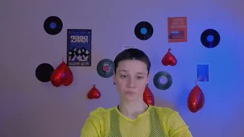 Snapshot of emi_fade chatting on 19, 2, 2026 emi_fade online show from 19, 2, 2026