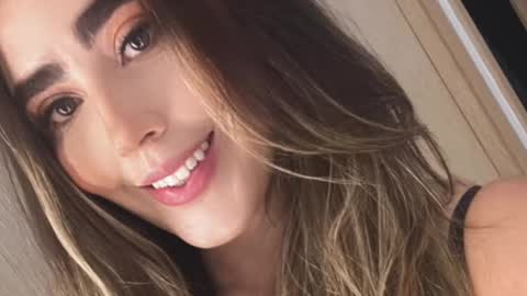 emi_royse online show from 28, 2, 2025