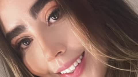 emi_royse online show from 10, 4, 2026