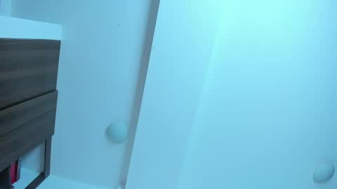 Emi online show from 18, 2, 2025