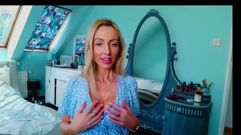 Snapshot of emilachat chatting on 7, 2, 2025 Emila online show from 7, 2, 2025