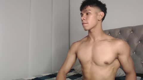 emile_239 online show from 9, 12, 2024