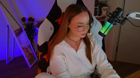 Snapshot of emili1_bc chatting on 11, 3, 2025 Emili online show from 11, 3, 2025