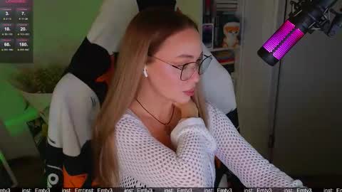 Emili online show from 23, 11, 2025