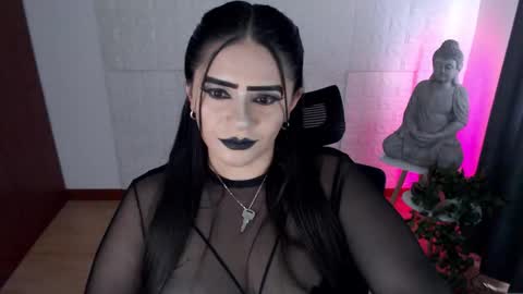 Snapshot of emili_evans_ chatting on 11, 10, 2025 POWERFULL GODDESS EMILI online show from 11, 10, 2025