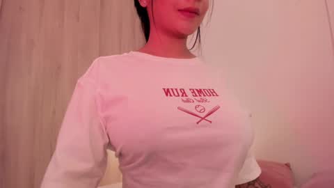 Snapshot of emilia_ghendle chatting on 4, 12, 2024 Emilia Big Boobs online show from 4, 12, 2024