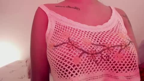 Snapshot of emilia_ghendle chatting on 24, 12, 2024 Emilia Big Boobs online show from 24, 12, 2024