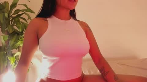 Snapshot of emilia_ghendle chatting on 21, 2, 2025 Emilia Big Boobs online show from 21, 2, 2025