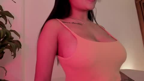 Snapshot of emilia_ghendle chatting on 3, 3, 2025 Emilia Big Boobs online show from 3, 3, 2025