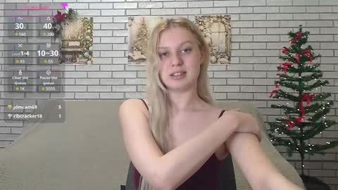 Snapshot of emiliaduchess chatting on 20, 1, 2025 Amili online show from 20, 1, 2025