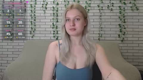 Snapshot of emiliaduchess chatting on 30, 1, 2025 Amili online show from 30, 1, 2025