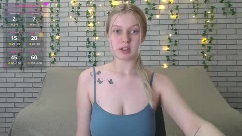 Snapshot of emiliaduchess chatting on 11, 2, 2025 Amili online show from 11, 2, 2025