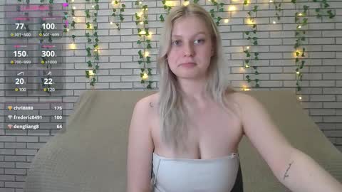 Snapshot of emiliaduchess chatting on 12, 2, 2025 Amili online show from 12, 2, 2025