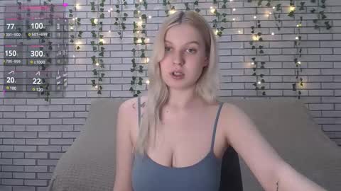 Snapshot of emiliaduchess chatting on 24, 2, 2025 Amili online show from 24, 2, 2025