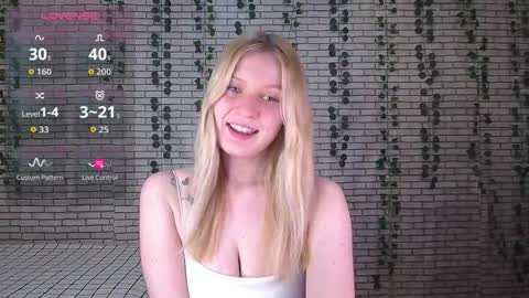 Snapshot of emiliaduchess chatting on 11, 10, 2025 Amili online show from 11, 10, 2025