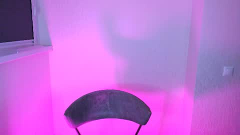 Snapshot of emilieliot chatting on 17, 7, 2026 Emily online show from 17, 7, 2026