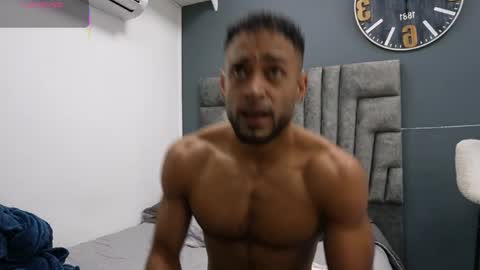 Snapshot of emilio_brandon chatting on 25, 4, 2026 Emilio online show from 25, 4, 2026