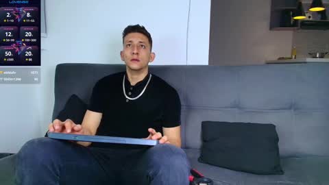 Snapshot of emiliocum_24 chatting on 12, 2, 2025 EMILIOCUM online show from 12, 2, 2025